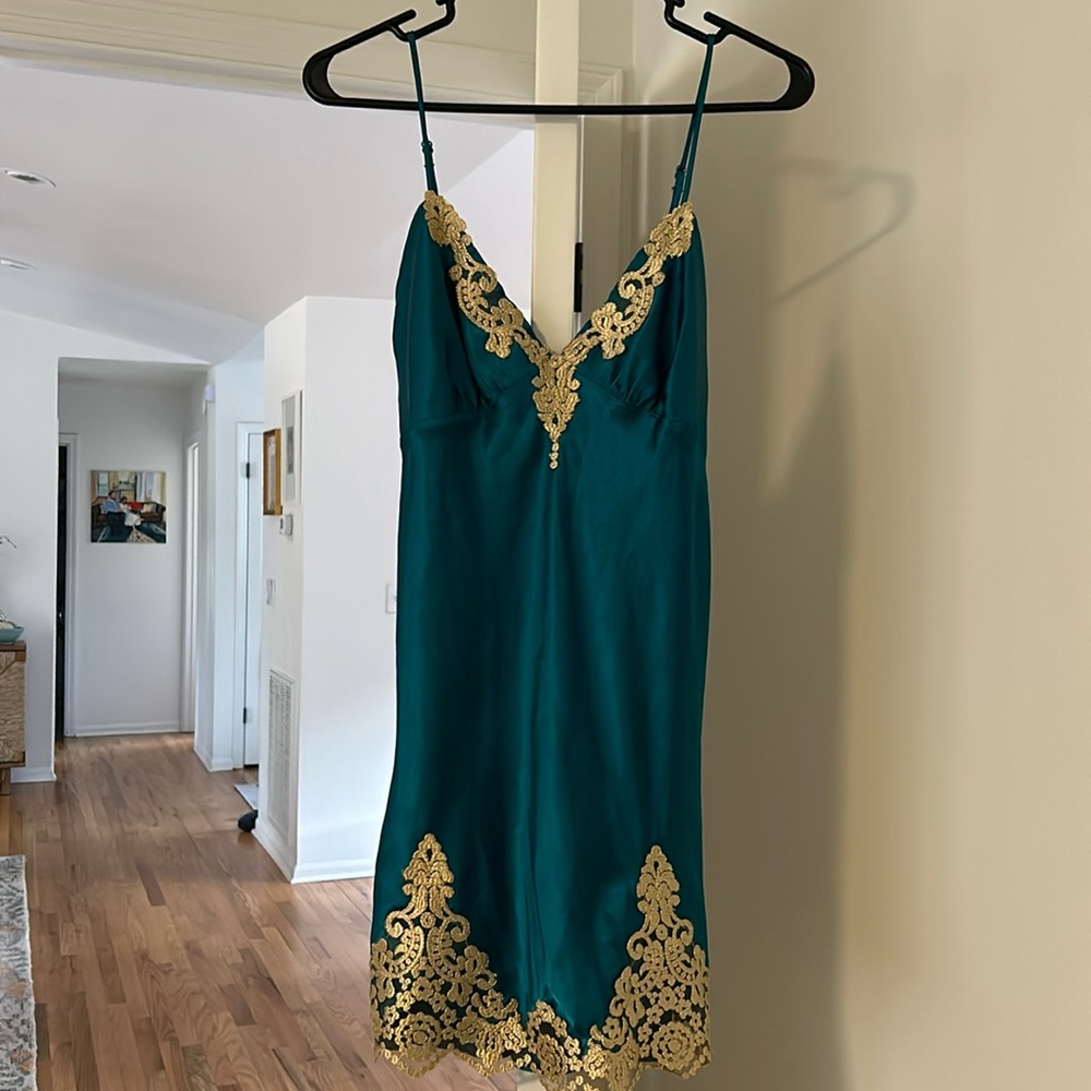 Jonquil Chemise Size Large